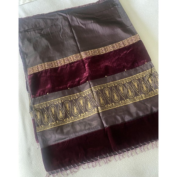 Target Global Home Marrakesh Throw 50x60 Burgundy Velvet Beaded Fringe 2005 NEW - Picture 2 of 7